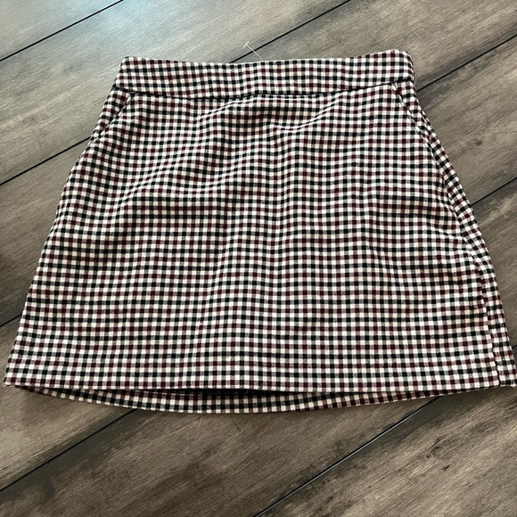 Abercrombie plaid mini skirt - Picture 2 of 5